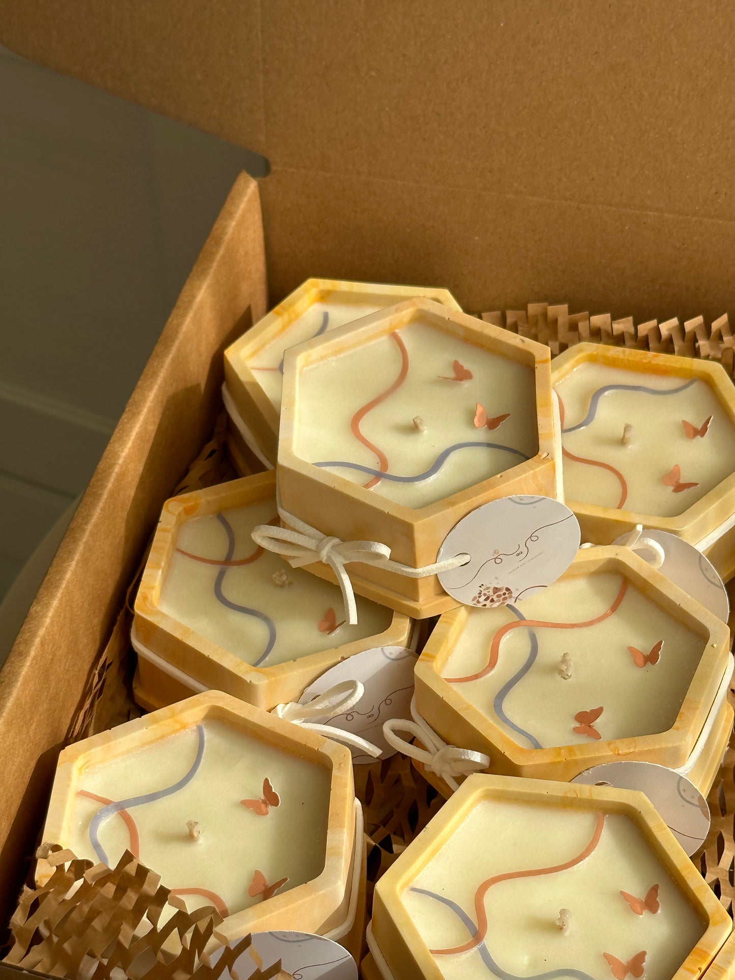 Wavy Lines Candlesشموع الخطوط المموجة🦋 