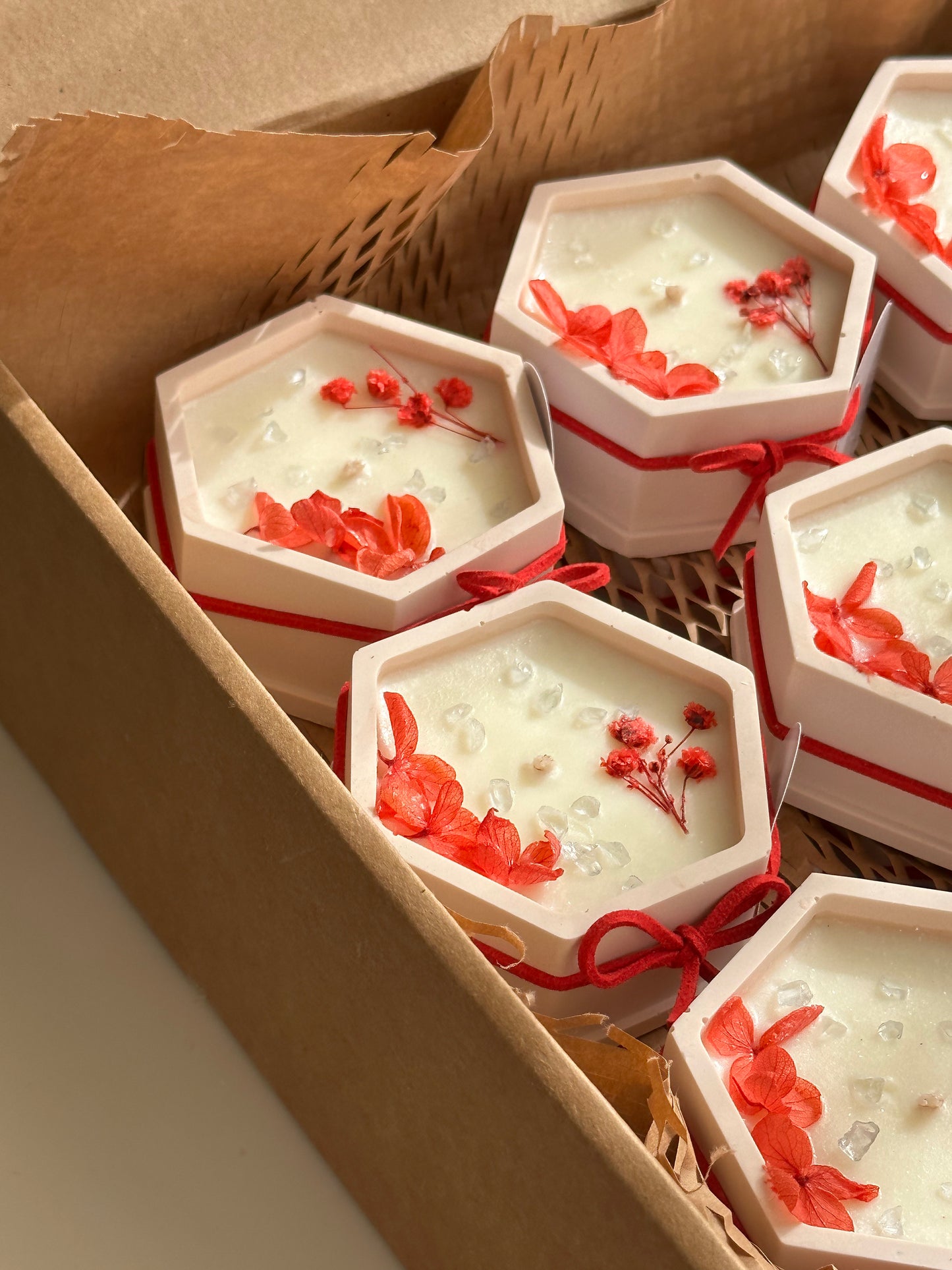 Red Floral Candles شموع الورود الحمراء 🌺