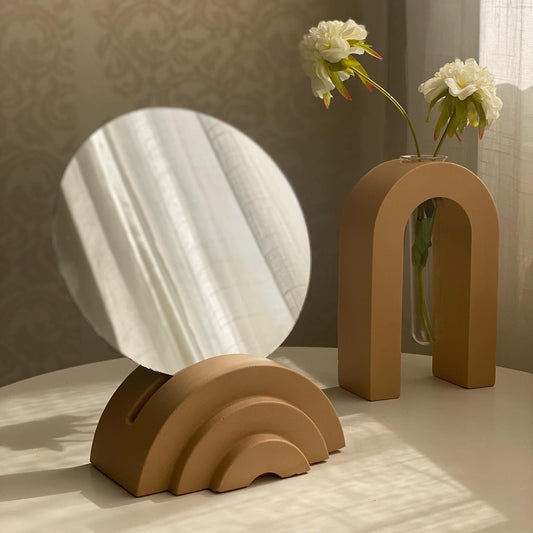 Escada Mirror and Arch vase set