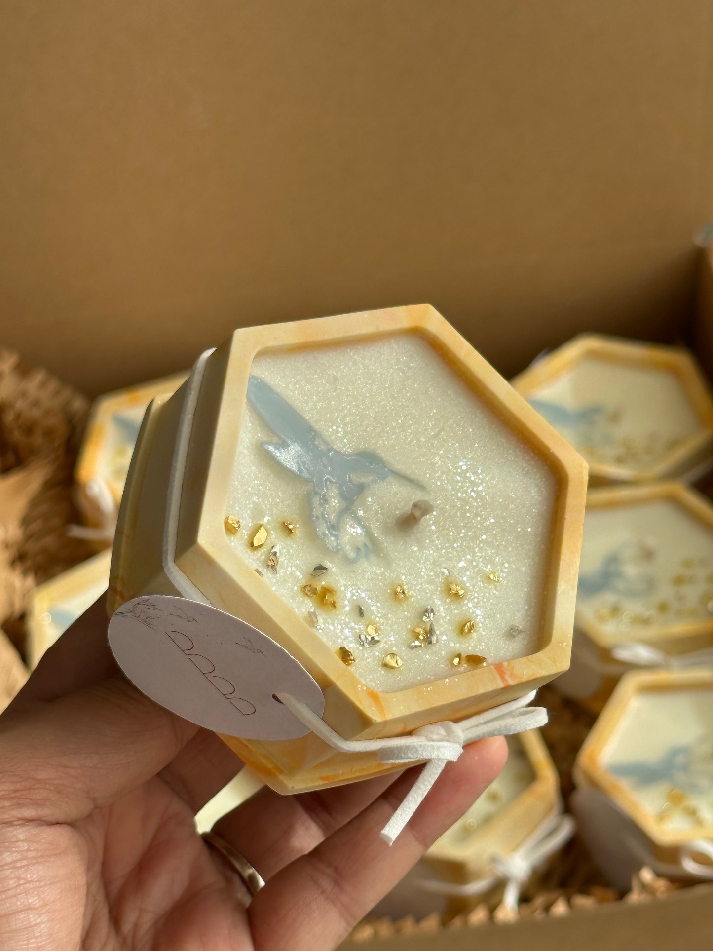 Hummingbird and Gold Candles 🪶شموع طائر الطنان والذهب  ⁩⁩